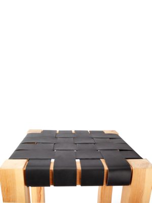 banqueta madera con trenzado